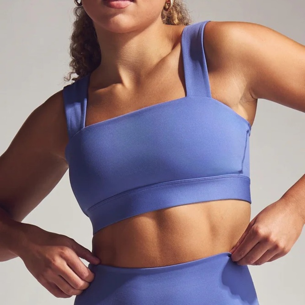 Aktiiv Proterra Square Neck Sports Bra